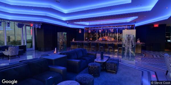 Clique Bar & Lounge